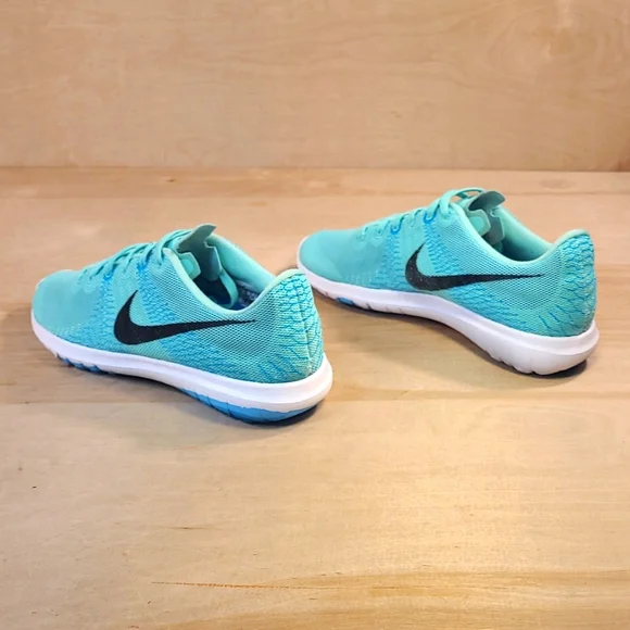 Nike Women's Flex Furry 7 Green Athletic Shoes - Picture 6 of 10